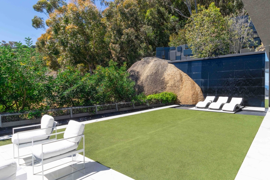 5 Bedroom Property for Sale in Clifton Western Cape